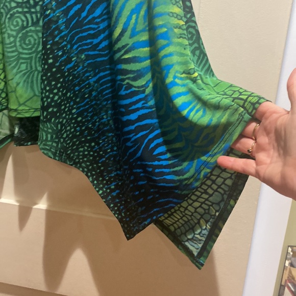 No tagsPit to pit 21” kerchief top. - Picture 4 of 5